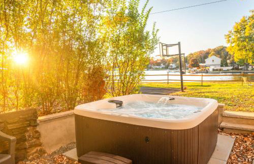 Game Room and Hot Tub Family Gem on Lake Hopatcong - Foto 3