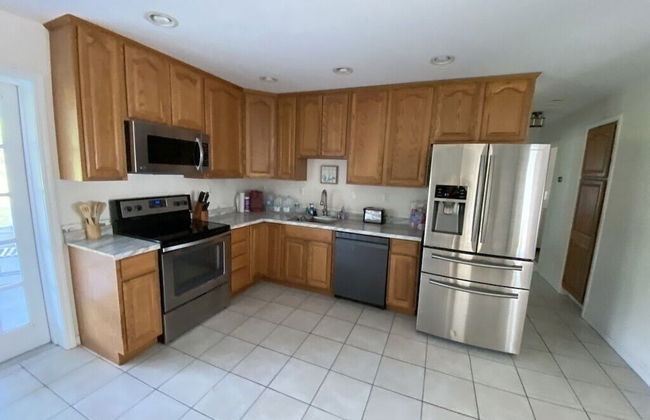 Waterfront Paradise on half an acre - Foto 8