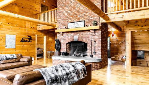 Secluded Cabin with Fireplace and Games in Lily Bay Township, Maine - Foto 4