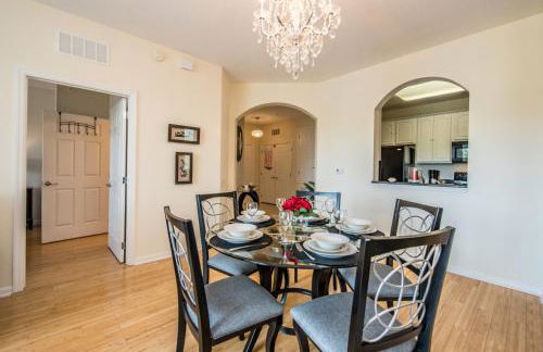 Luxurious Condo w Modern Design, near Disney - Foto 9