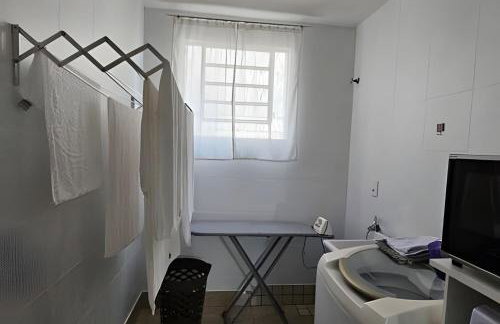 Casa com Lareira e Ar Condicionado Bem Localizada - Foto 17