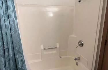 Tomah Apartment - 201 E Veterans Unit J - Foto 13