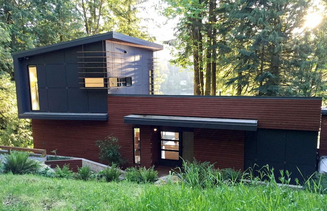 83MF - Lakeside - Hot Tub - WIFI - BBQ - Dock - Sleeps 4 NO PETS - Foto 1