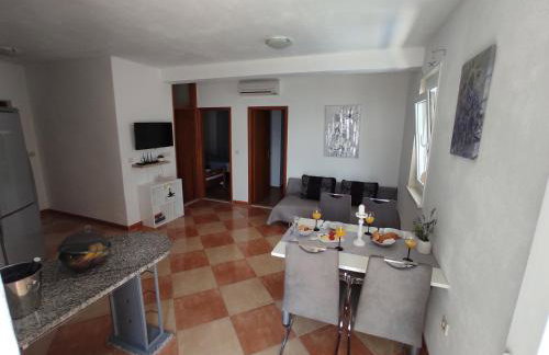 Apartment Valentina - private pool,200m from beach - Foto 12