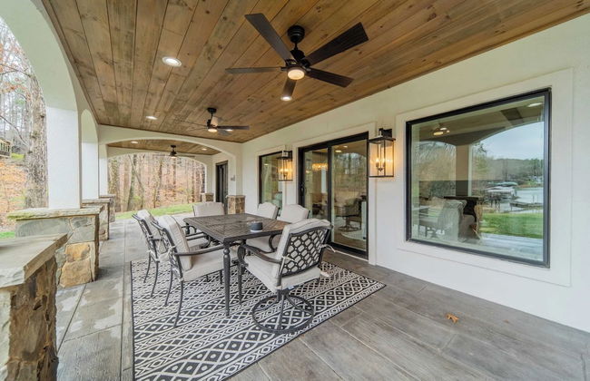 Take it to the Bank! by Avantstay New Pool + Hot Tub Sleeps 16 - Foto 33