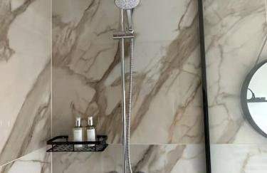 The Blue house on the wall - Foto 18