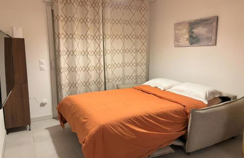 Very comfortable air-conditioned 2 rooms with direct beach access and a free parking - Foto 11