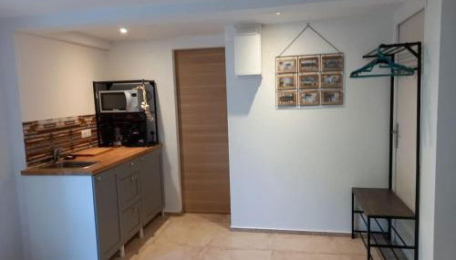 Les Myosotis Cavaillon/Petit Luberon - Photo 5, minibar