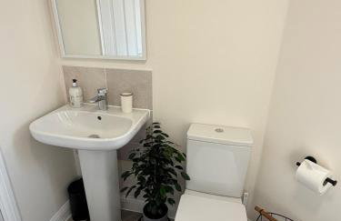 Stylish 3 bed house in Bedford perfect for Contractors and families - Foto 20