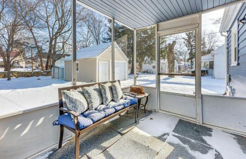 3 Mi to Hospitals Inviting Rockford Home with Yard! - Foto 17