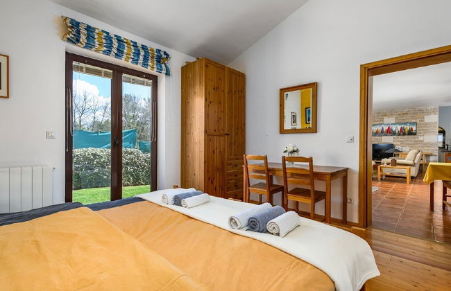 Spacious Holiday Home in Visnjan With Private Pool - Foto 2