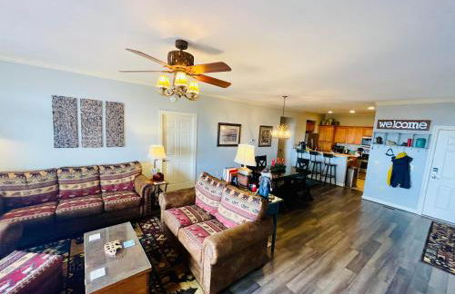 Bucket List Views Sugar Mountain Private Condo - 2bed, 2bath, Sleeps 6, Panoramic Views of Mountains from Large Deck, Short Drive to Shopping, Restaurants, Cafes & Banner Elk Town - Foto 8