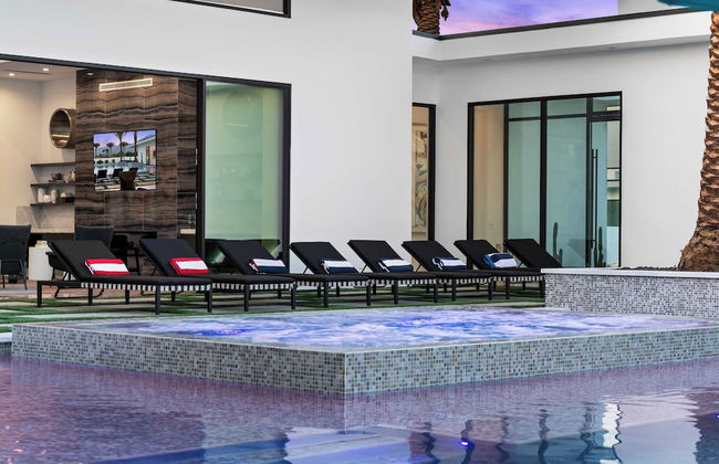 Sleeps 26 Pool, Hot Tub, Pickleball & Putting Green Bravo Villa #12 by Avantstay - Foto 55