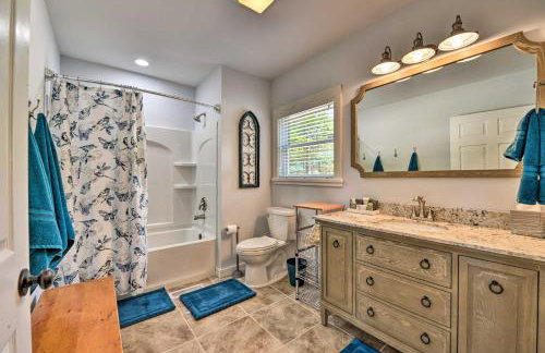Renovated Home w/ Private Dock on Watauga Lake - Photo 17