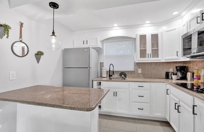 RA Suites by DesignedVR - Photo 30