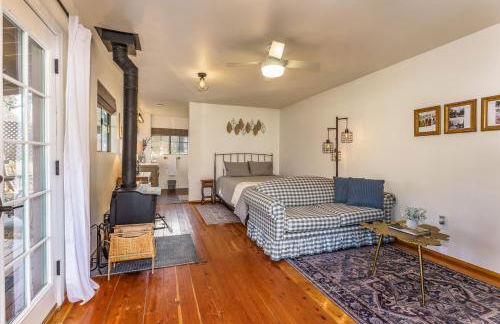 Log Cabin sleeps 20 with hot tub, EV Charger, firepit - Foto 49