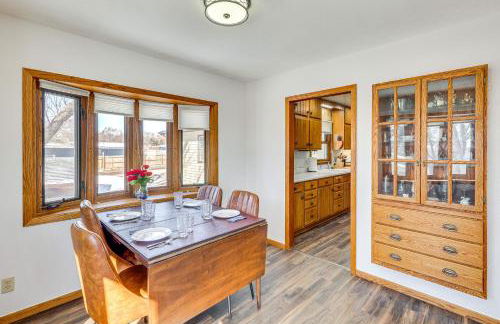 half Mi to Dtwn Pierre Family Home with Patio - Foto 7