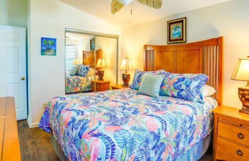 Pool Access, Walk to Beach! Cozy Jensen Beach Home - Photo 11