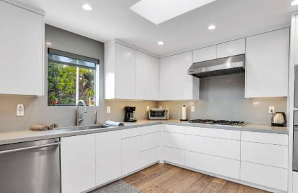 City Living by Avantstay Large Outdoor Area - Photo 9