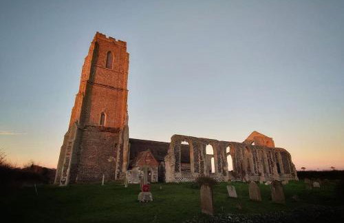 Rose Cottage, 2 Bedroom Cottage with character, near Southwold - Photo 18
