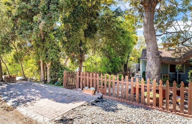 Quaint Carmel - Bungalow Close to Beach - Foto 16