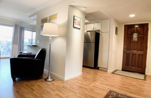 Sunrise Springs 1-Bedroom with Balcony & Pool - Foto 14