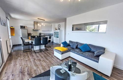 Apartment Grand Balcon- Piscine et proche du Port by Interhome - Foto 7