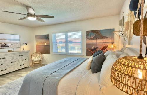 Beachfront with heated pool, 60 seconds to beach - Foto 47