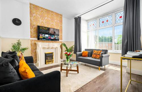 Modern 6-Bedroom Home - Sleeps 12 - Parking - Garden 568P - Foto 1