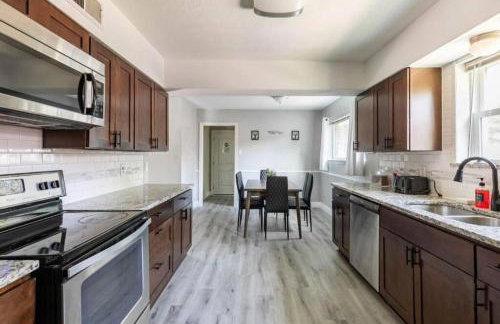 4 Bed 3 Bath House, Spacious, Smart TVs in all rooms, Whole house to yourself - Foto 12