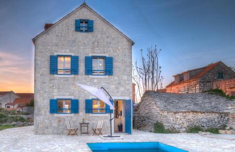 Secluded stone villa with private pool & garden - Foto 1