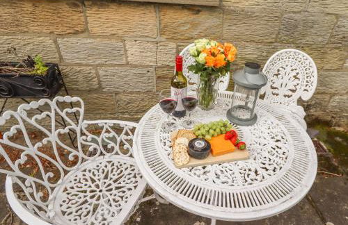 The Garden Apartment - Photo 26