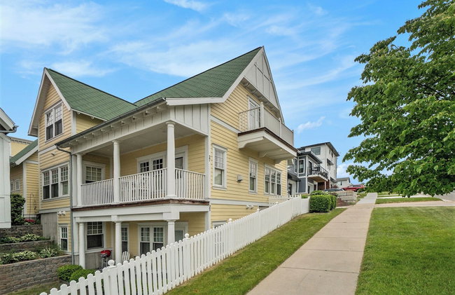 Lake Effect 3BR Home Steps to Everything 27 - Foto 95