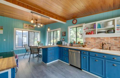 2 Mi to Riverwalk Palmetto Gem with Fire Pit and BBQ - Photo 7