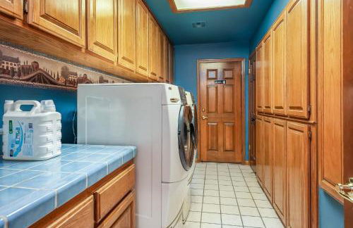 Oak Pond Retreat Stocked pond/pool table/BBQ Grill/EV Charger - Foto 39