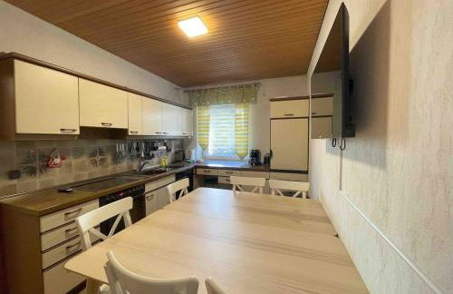 SAD241 Große Monteurwohnung Übergangswohnung - Foto 1