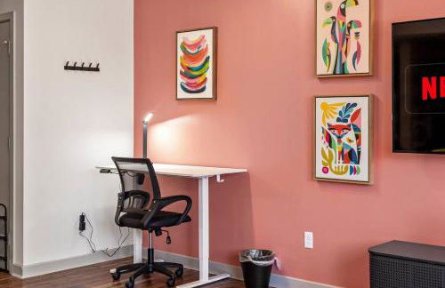 Beautiful Apt in Downtown W/ Pool | Parking - Foto 7