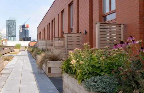 3BDR Penthouse By Torr Property Group Short Lets & Serviced Accommodation With Private Rooftop Garden Manchester - Foto 21
