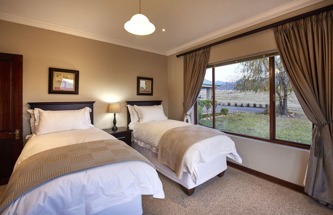 Dynasty Red Mountain Ranch - Photo 3