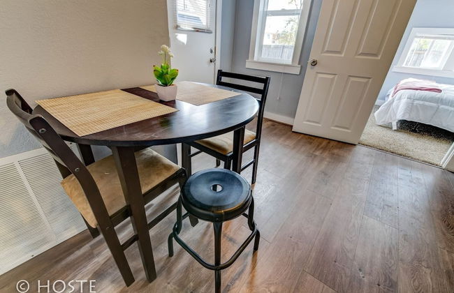 City Center Cottage Netflix, Mtns & Adventure! - Photo 6