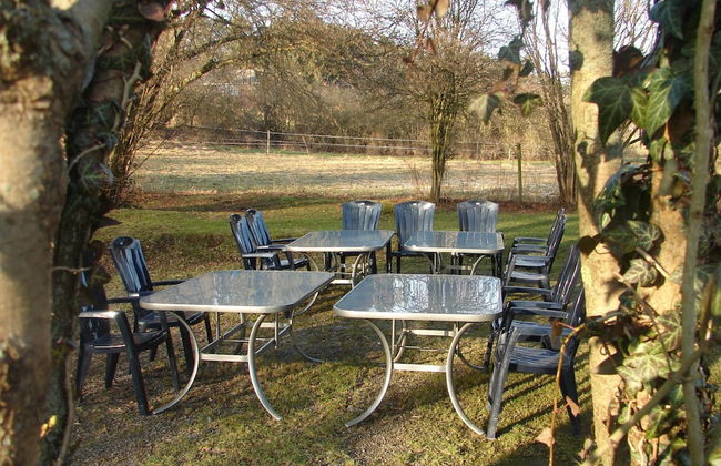 Grand Villa With Bubble Bath - Photo 13