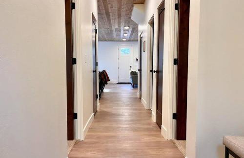 Brand NEW Cabin in the pines - Foto 10