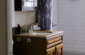 Huge Projector and Designated Workspace, Near Wrigley - Photo 12