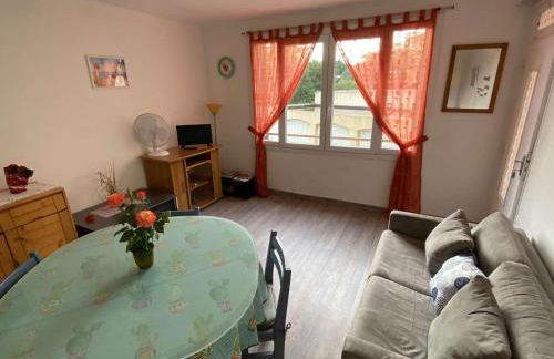 FS520-B10 Appt 3 pièces 6 personnes FREJUS - Foto 2