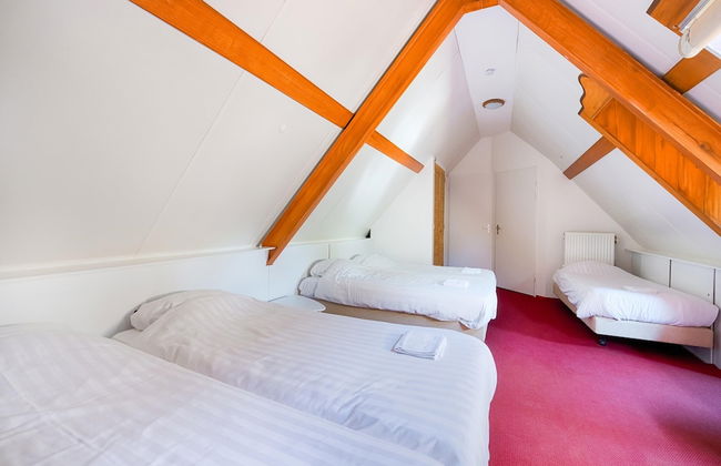 Atmospheric Country House in Asten on a Golf Course - Photo 16