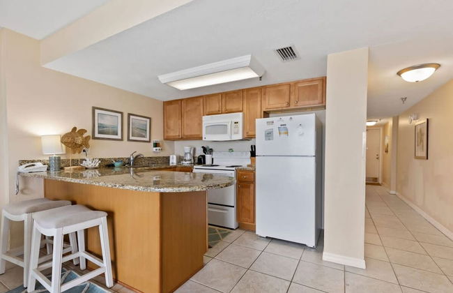 Top Floor Oceanfront Condo w Pool Beach Access - Foto 7