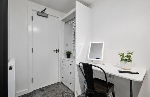 Luxury Lower-Level Two Bed Apt - Foto 14