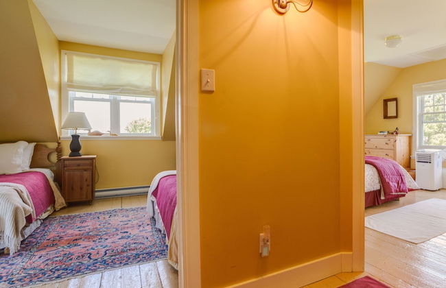 Lovely LacBrome 3 Bdrm Lakefront Cottage - Photo 14