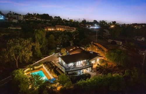 Entire Private Home with 2 Bedrooms 1 Bathroom, Grand View, King Bed, Spacious, Parking, Available Now - Foto 63