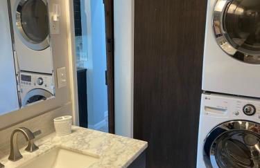 Cozy Lake Front Cottage - Photo 5